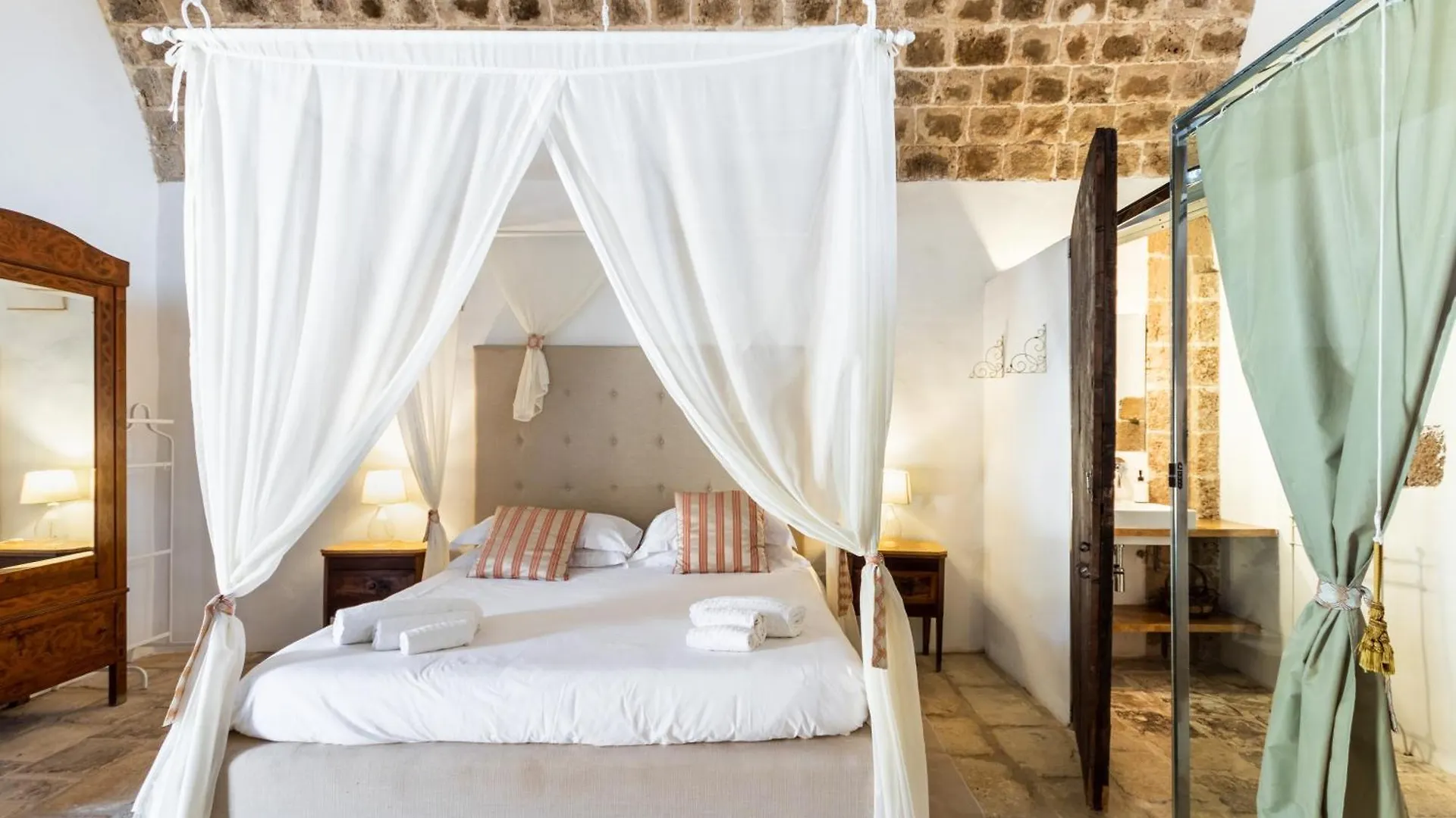 Masseria Costanza Vendicari Noto 0*,  Italy